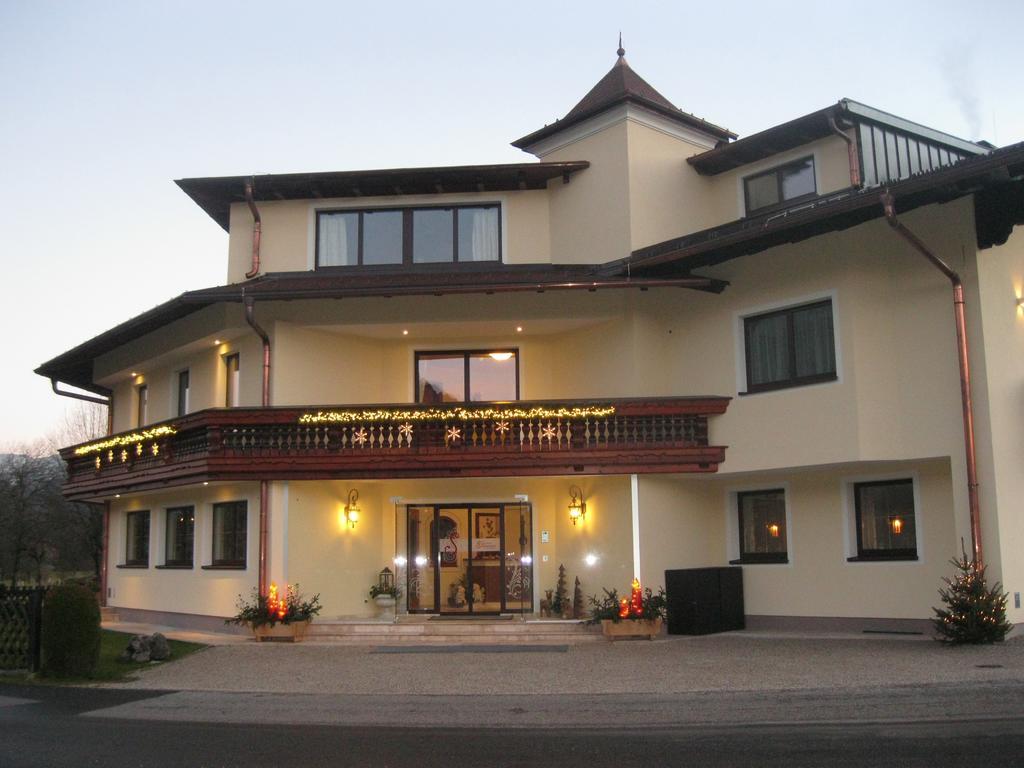 Hotel Pension Schlömmer Sankt Gilgen Exterior foto