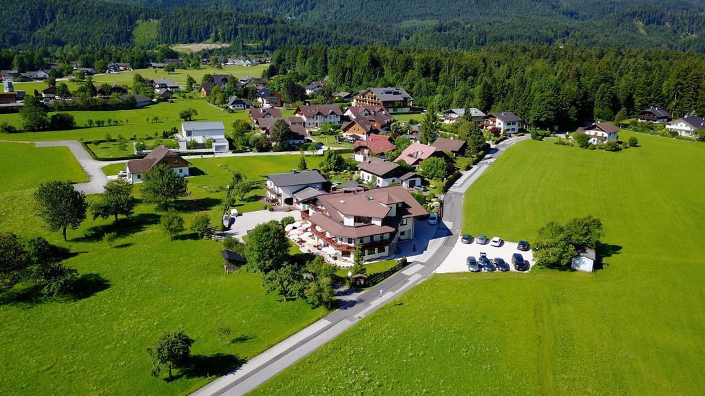 Hotel Pension Schlömmer Sankt Gilgen Exterior foto